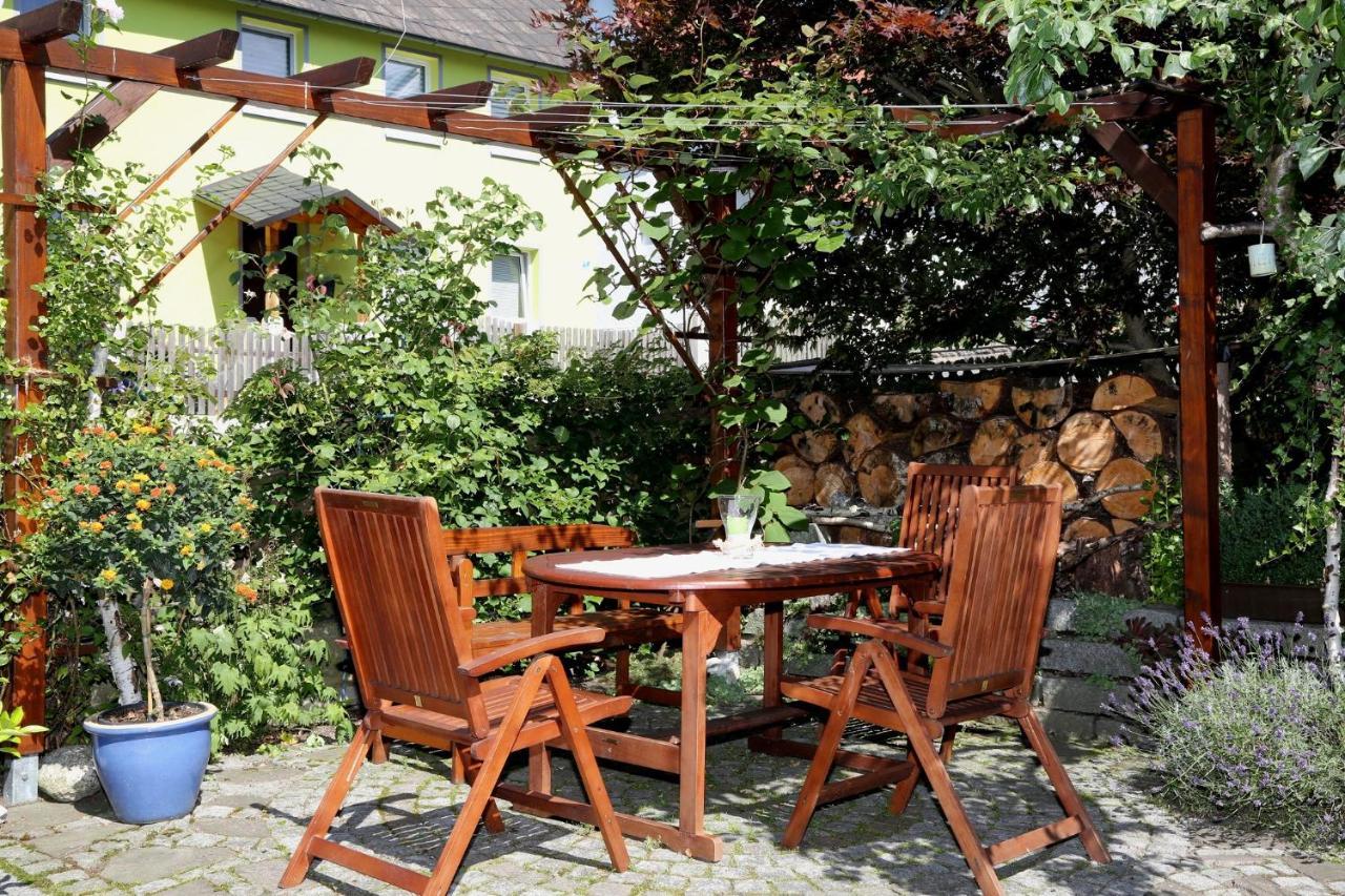 Ferienwohnung "Am Eisenbuehl" Berg  Bagian luar foto